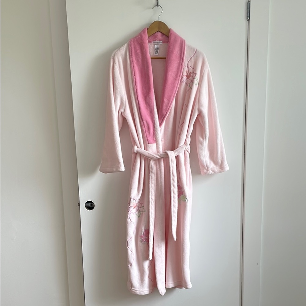 Vanity Fair - Pink Embroidered Robe